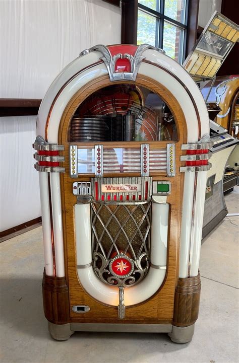 how.much precious metals in old juke box|JUKEBOXES .